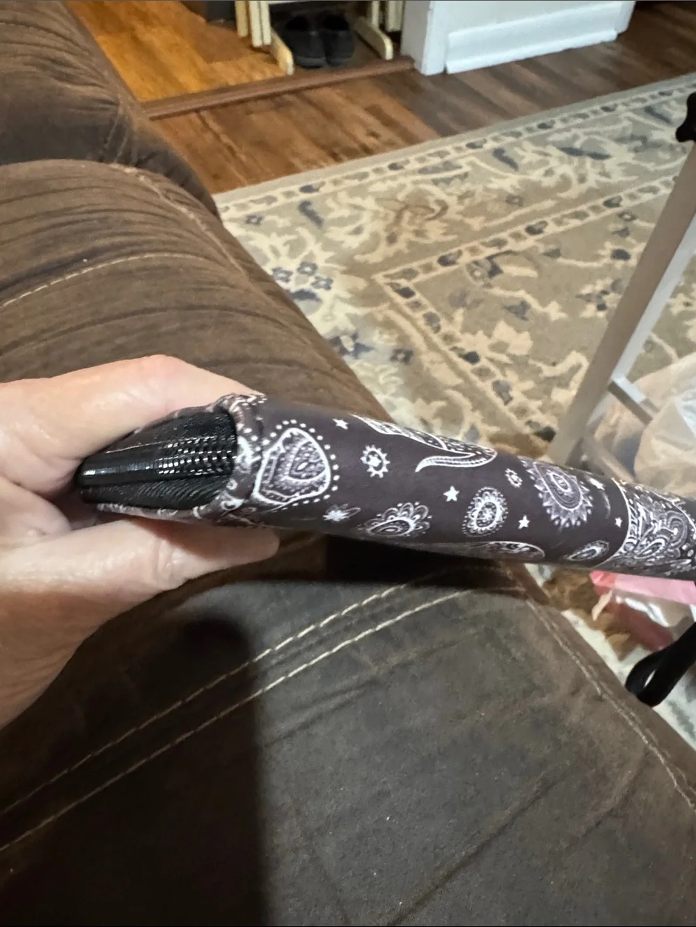 Très Chic Mailanda Wristlet Elephant Wallet